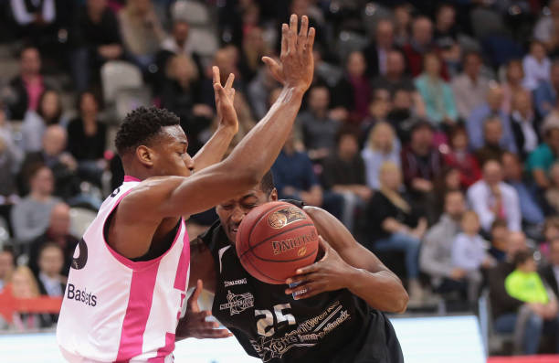 围内的影响 围内的影响