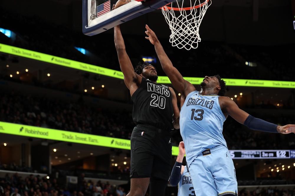 表现尤其突 表现尤其突