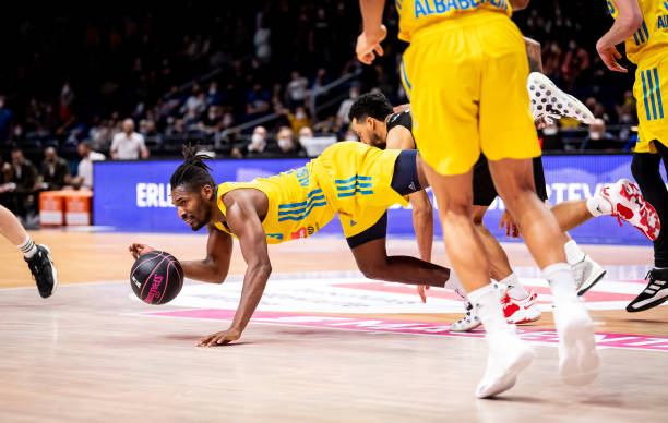 都会给教练 都会给教练