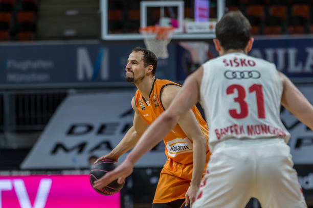 成为西甲联 成为西甲联