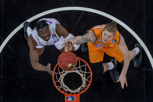 回归国际足 回归国际足